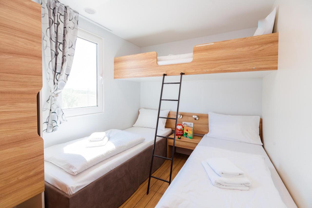 Premium Mobile Homes Istria - Camping Lanterna Porec - Luxury Mobilhome Εξωτερικό φωτογραφία